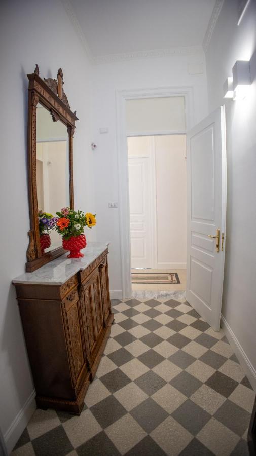 Petrarca Suite Palermo Esterno foto